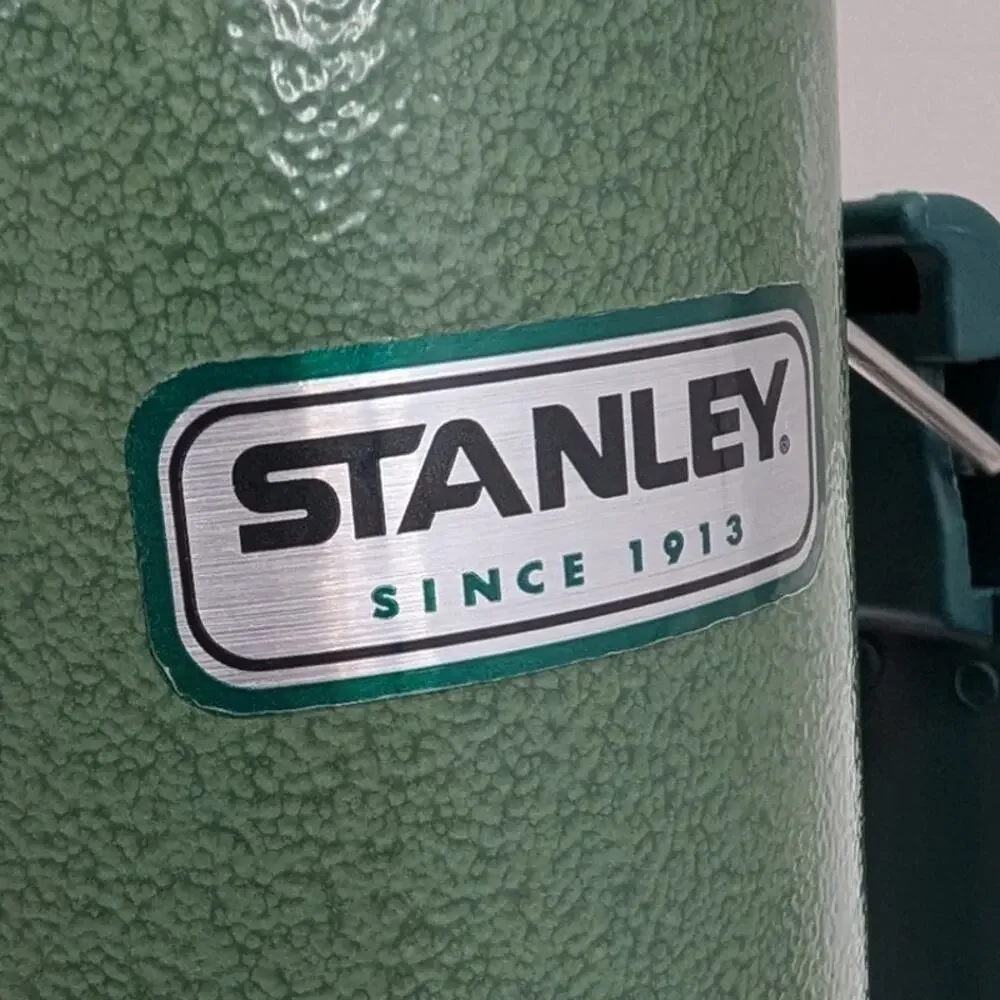 Stanley Classic Vacuum Bottle Thermos Hammertone Green Hiking Camping Heavy Duty